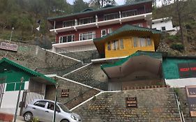 Safarmaina Resort Kasauli